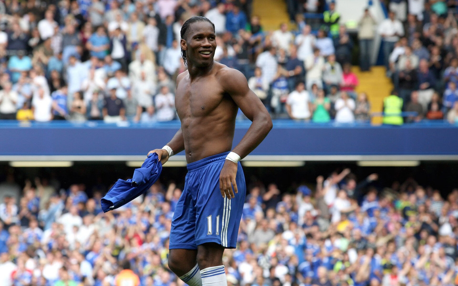 欧冠“门框三连击” 乌龙+横梁+立柱令豪门饮恨而归